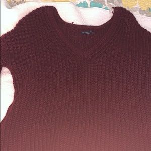 American Eagle V-neck sweater with zippers